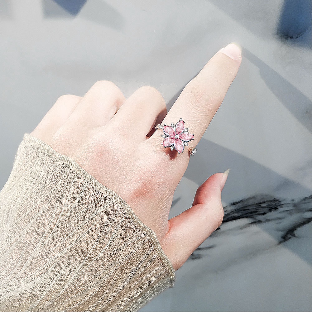 Nhẫn Hình Hoa Hồng Đính Đá Zircon Sang Trọng