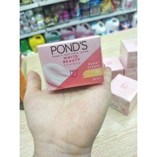 Kem dưỡng trắng da Ponds