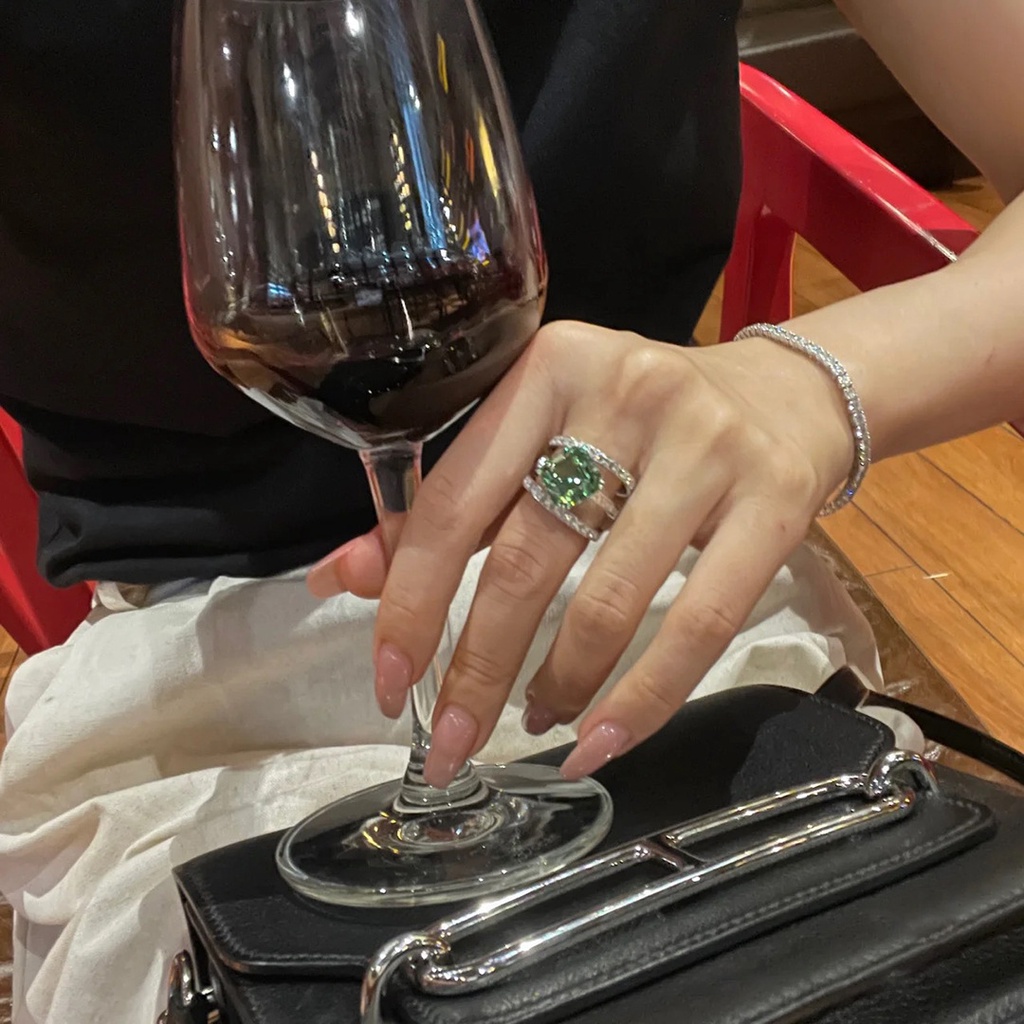 Bling Caibao Ring with Three Rings Inlaid with Luxury Gemstones Advanced Design Easy to Match Online Women's Wear