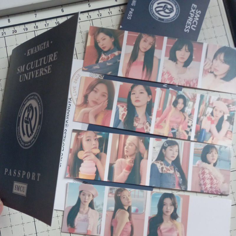 Set passport + 15 ảnh ID nhóm Red Velvet - SMCU EXPRESS ngày 01/01/2022