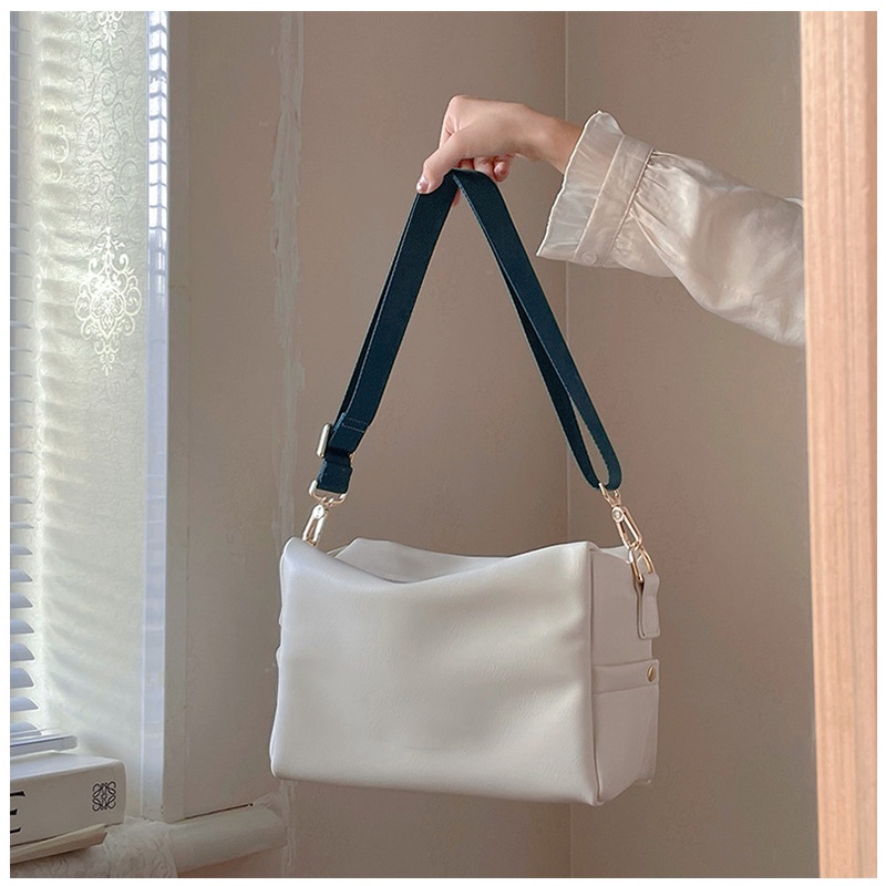 Túi đeo chéo một bên vai sức chứa lớn thời trang thu đông dành cho nữ 2021