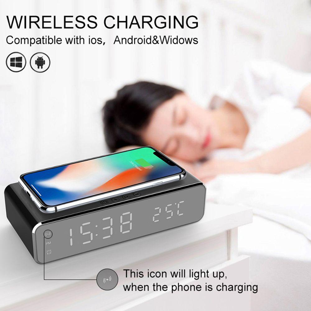 Sạc Điện Thoại Không Dây Kiêm Đồng Hồ Báo Thức Màn Hình Led Tích Hợp Đài FM