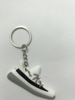 Móc khoá giày adidas 8 cái