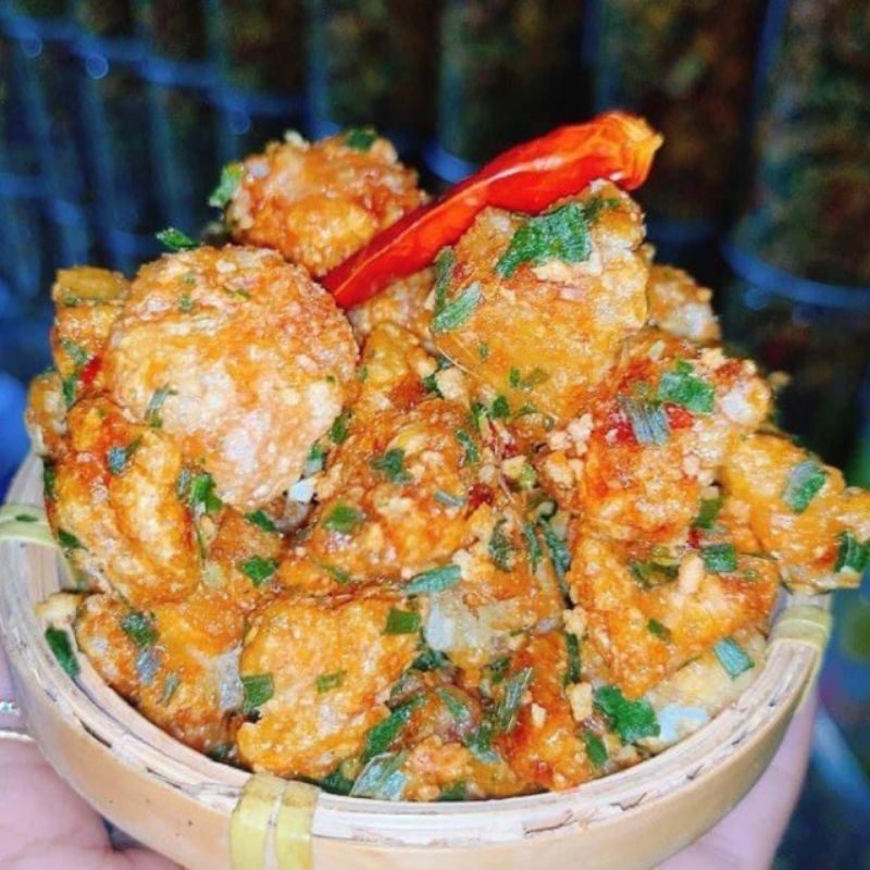 Tóp mỡ, tốp mỡ da heo cháy tỏi rim mắm tỏi ớt đồ ăn vặt