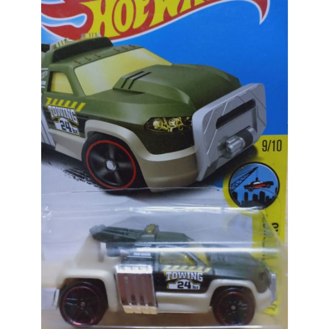 Xe cơ bản Hot wheels 4982