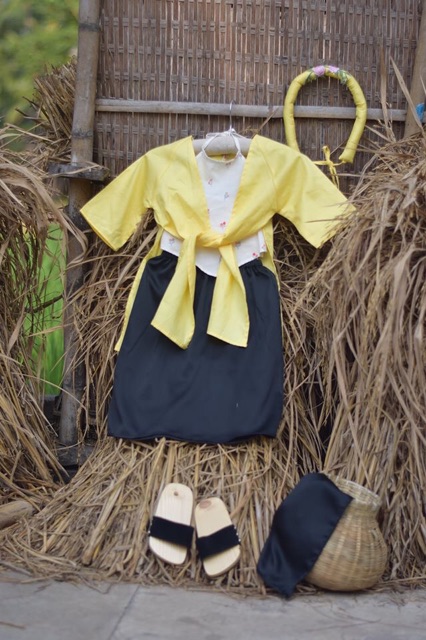 Áo tứ thân cho bé