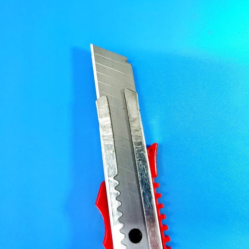 Dao rọc giấy SOLANO dao cắt giấy vỏ nhựa cỡ lớn bền bỉ SK-001418