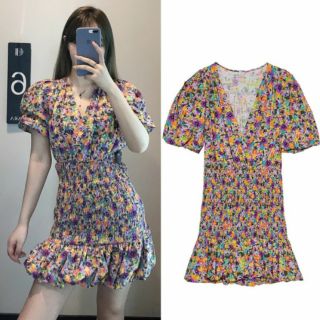 sẵn S- váy hoa chụ zara xuất xịn