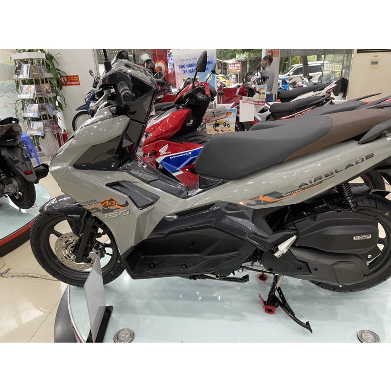 Ốp dưới sàn xe air blade 125 abl 125 2012-2023 honda