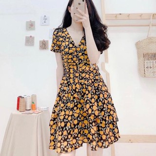 Váy hoa cổ tim xoè tầng