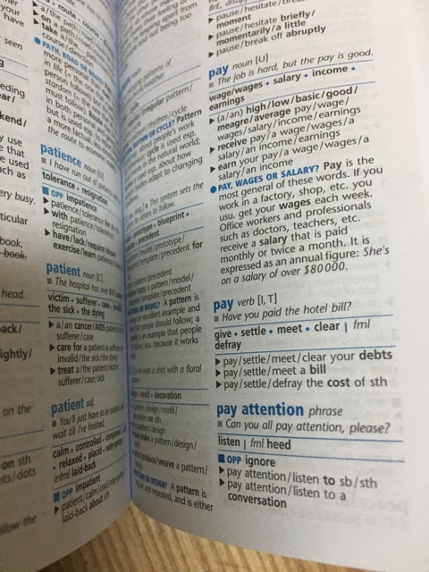 Từ điển Oxford bỏ túi: Từ điển đồng nghĩa - Trái nghĩa bìa mềm. Nhập khẩu: Anh - Anh
