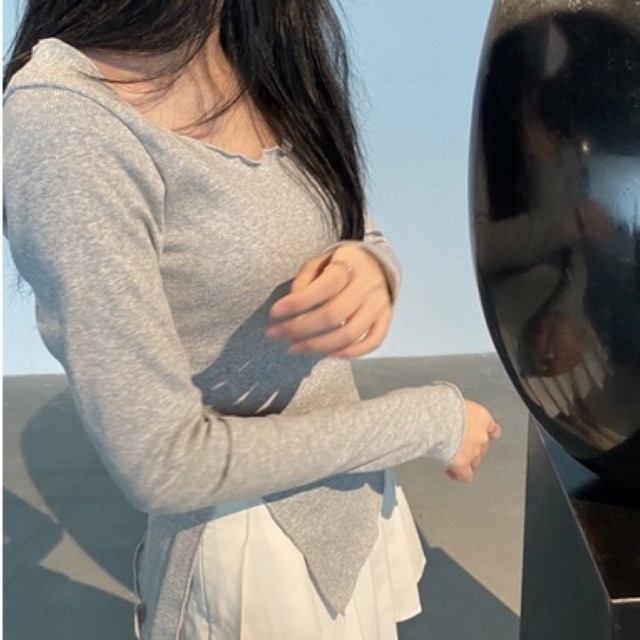 Áo lệch tà viền bèo (ảnh by mim) Mimstore