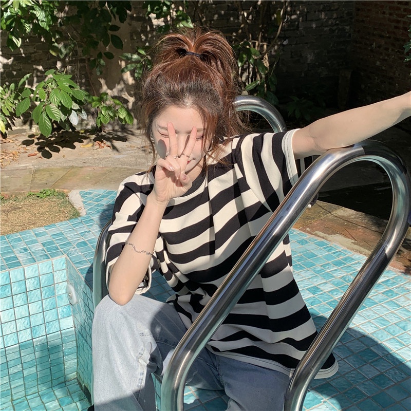 Áo thun SUXI ngắn tay cổ tròn họa tiết kẻ sọc trắng đen phong cách vintage dễ phối đồ thời trang mùa hè