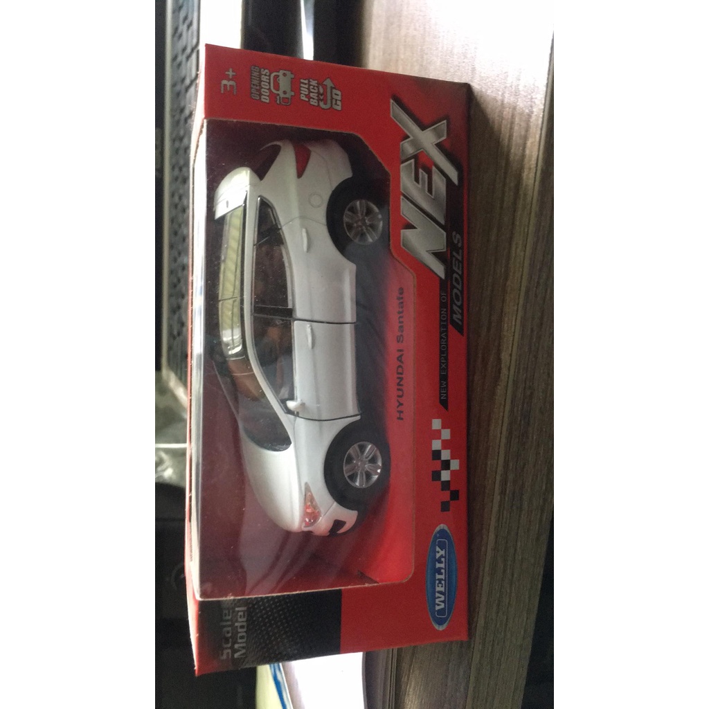 Ô TÔ MÔ HÌNH SANTAFE HUYNHDAI TUCSON MÔ HÌNH KIM LOẠI