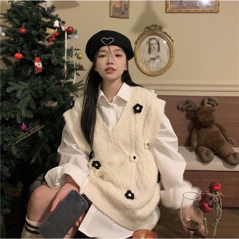 Áo gile len màu kem đính hoa cúc dễ thương ulzzang Hàn Quốc Yannie