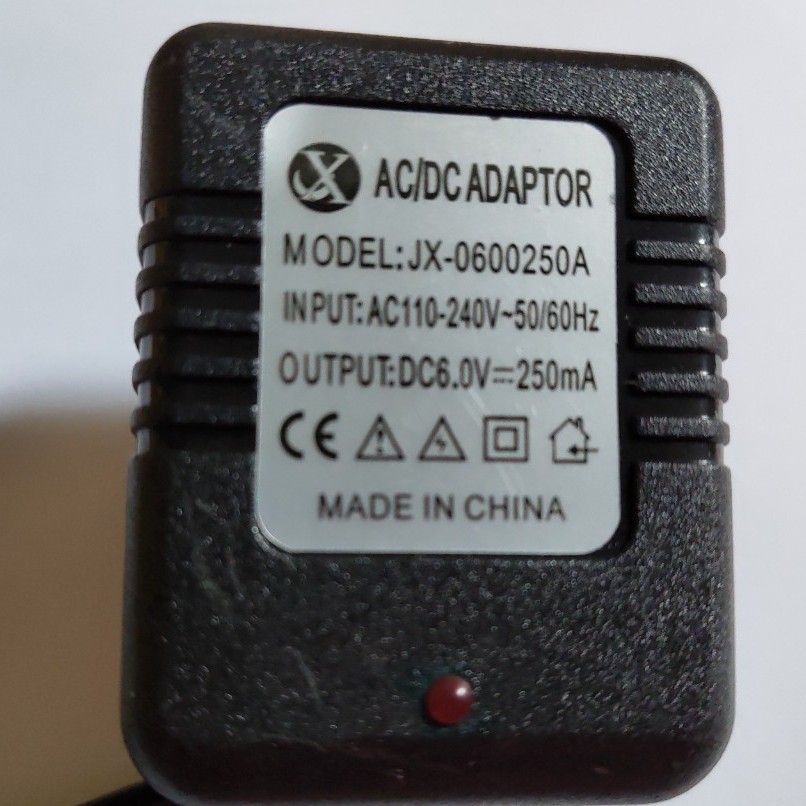 RC195- Adapter sạc pin Nicd 6V cổng kết nối SM