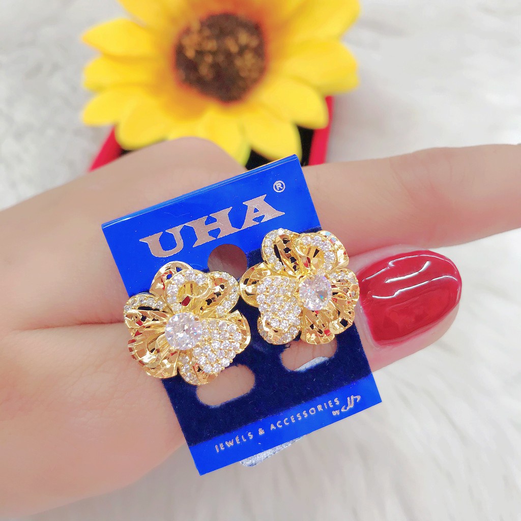 Bông Tai Nữ Hoa Xoáy, Khuyên Tai Hoa Mai Trắng Mặt Tròn Hoa 6 Cánh Đính Đá Mạ Vàng Cao Cấp | Berry Jewelry B30VHT9