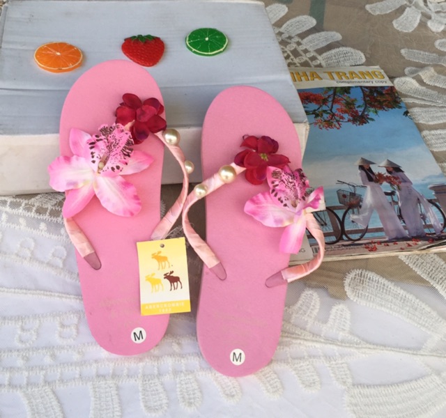 Dép Nữ Xỏ Ngón Con Hươu Gắn Hoa Xinh Xắn Size S-M-L Nhiều Mẫu - Hàng Nhập Thái Lan - Lucky Girl shop