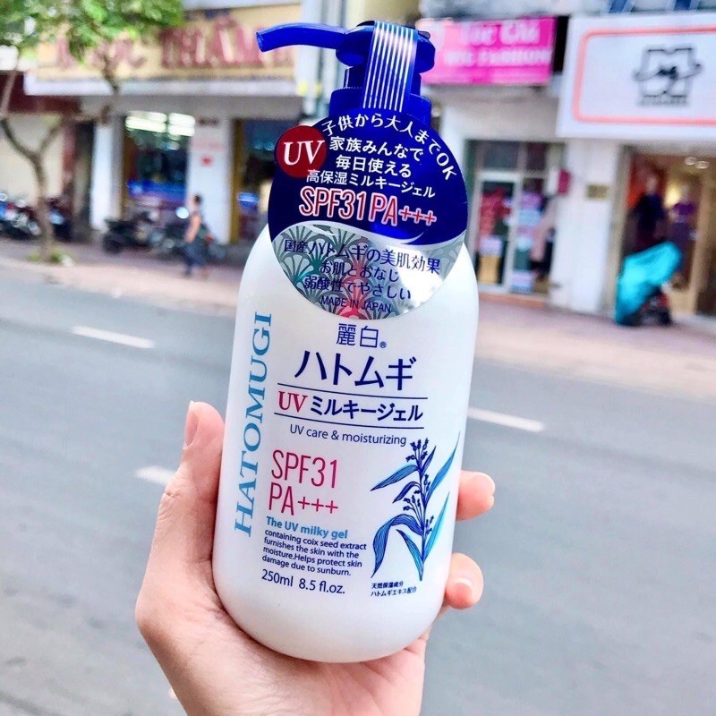 Sữa dưỡng thể hatomugi của Nhật