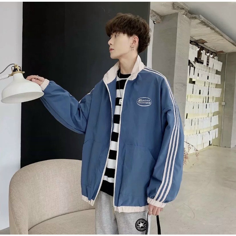 ÁO KHOÁC NAM CỔ CAO CHẤT LIỆU CAO CẤP PHỐI BA SỌC TAY CHẠY DỌC LOGO NGỰC CỰC CHẤT