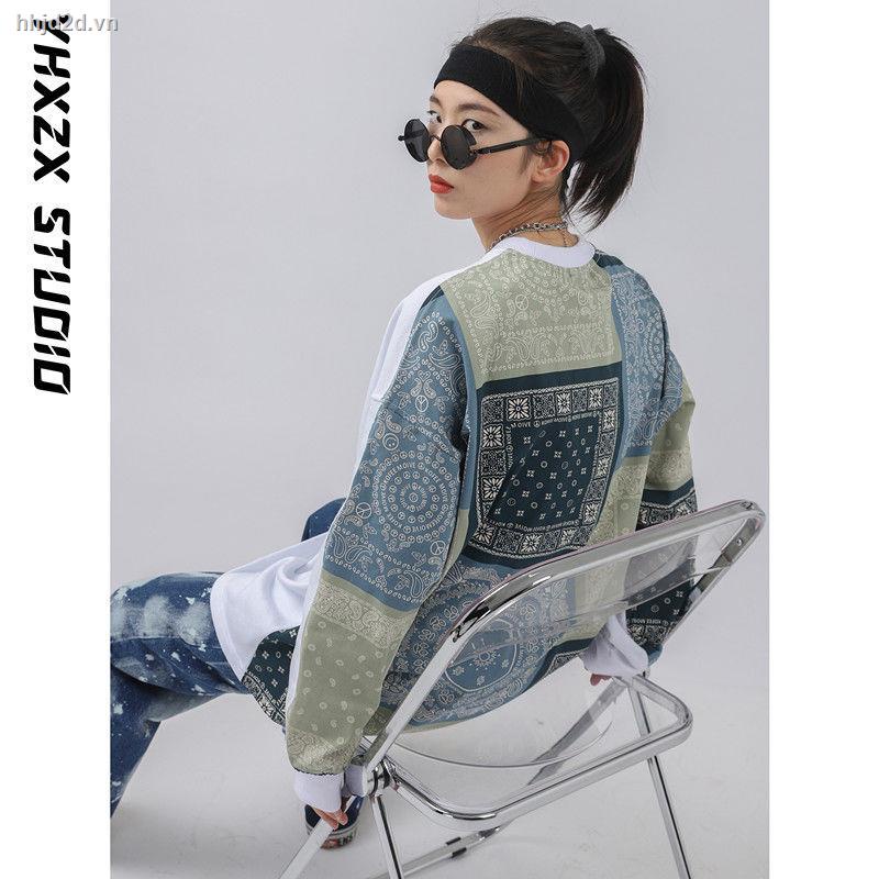 Áo sweater dáng rộng phong cách thu đông thời trang cá tính cho nam và nữ