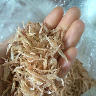 Ruốc khô mẹ mình phơi