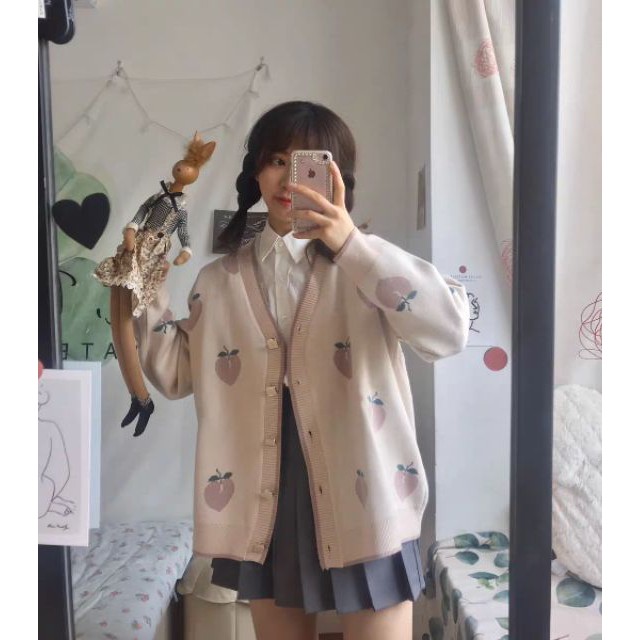 Áo cardigan len họa tiết quả đào khuy vuông xinh xắn | BigBuy360 - bigbuy360.vn