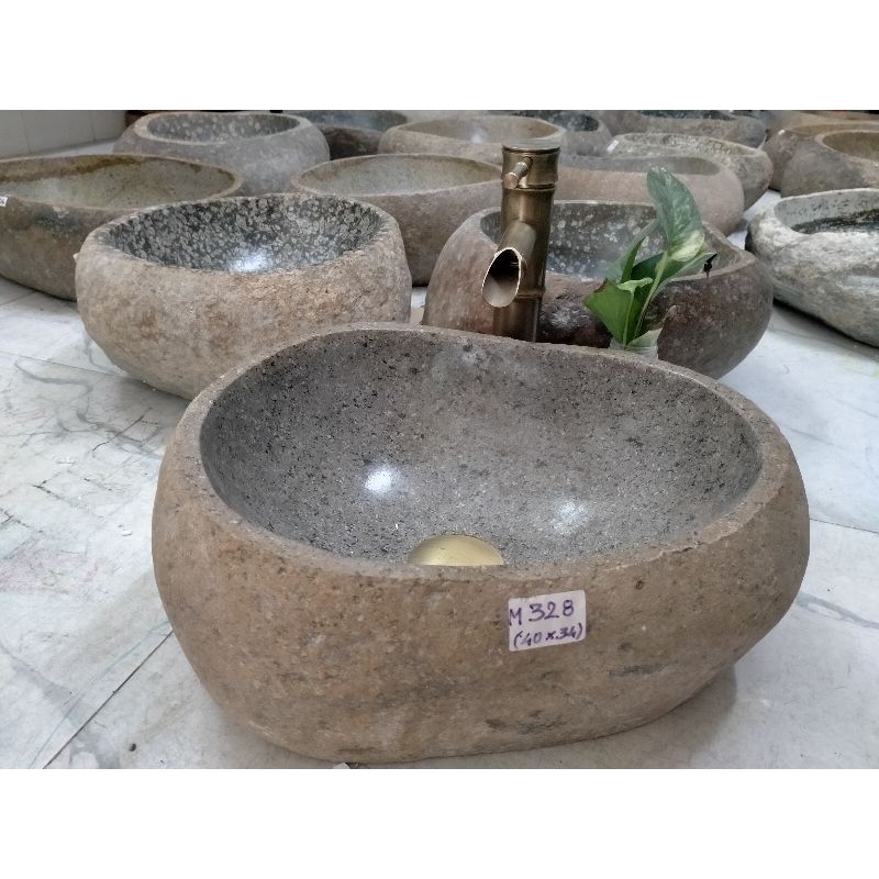 Lavabo đá cuội