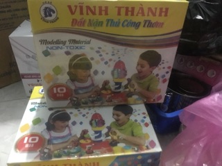 1 hộp đất nặn đất sét cho bé