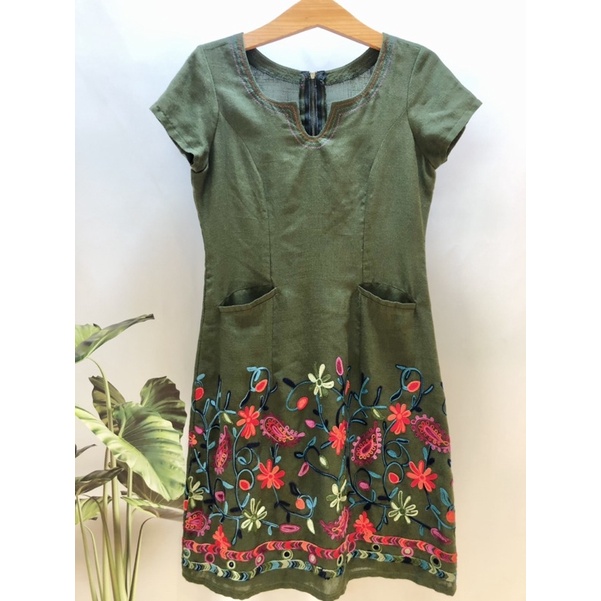 Đầm kiểu nữ chất Linen tay ngắn hoạ tiết thêu hoa nổi 3D( Hàng đẹp sang, xịn, mịn)