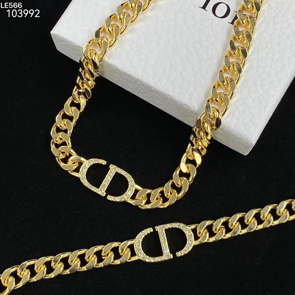 Vòng Đeo Tay Dior Dây Xích Kim Loại Dày Mặt Chữ CD