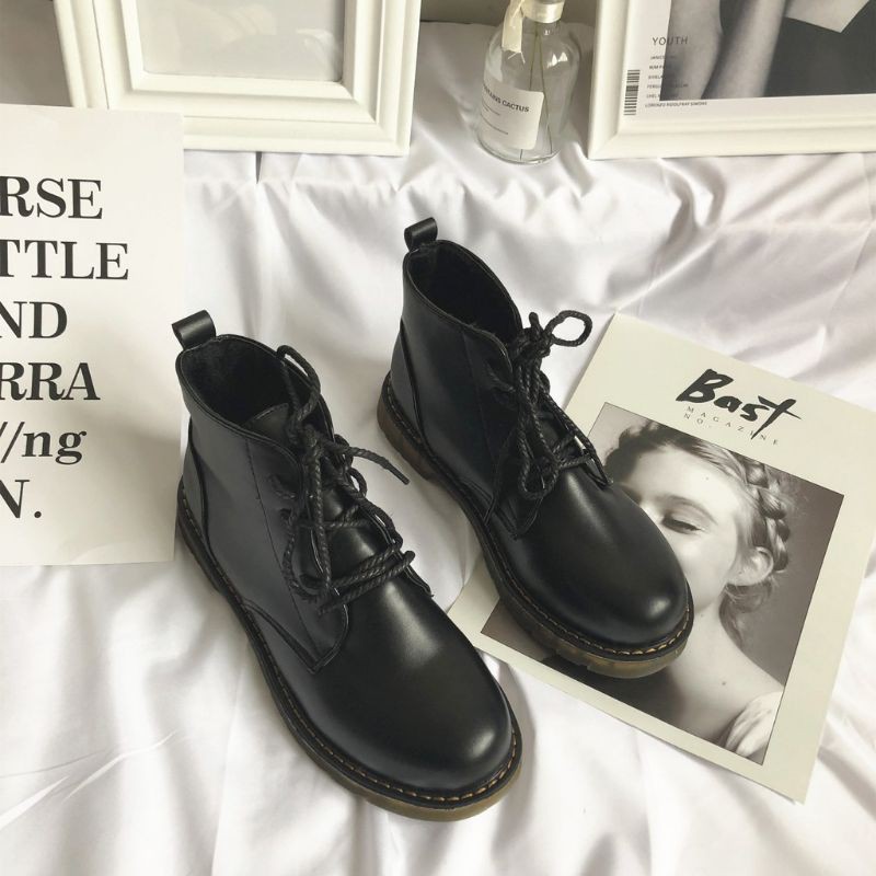 Pass boot cổ ngắn đi không vừa