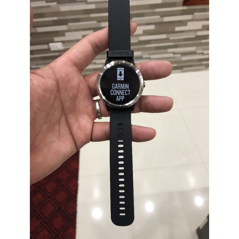 Đồng hồ thể thao nam Garmin Vivoactive 3 và Vivoactive 3 Music