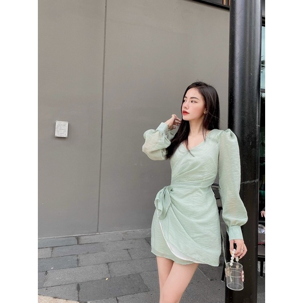 ĐẦM XANH CHÉO NGỰC XẾP LY BÊN TAY DÀI BO