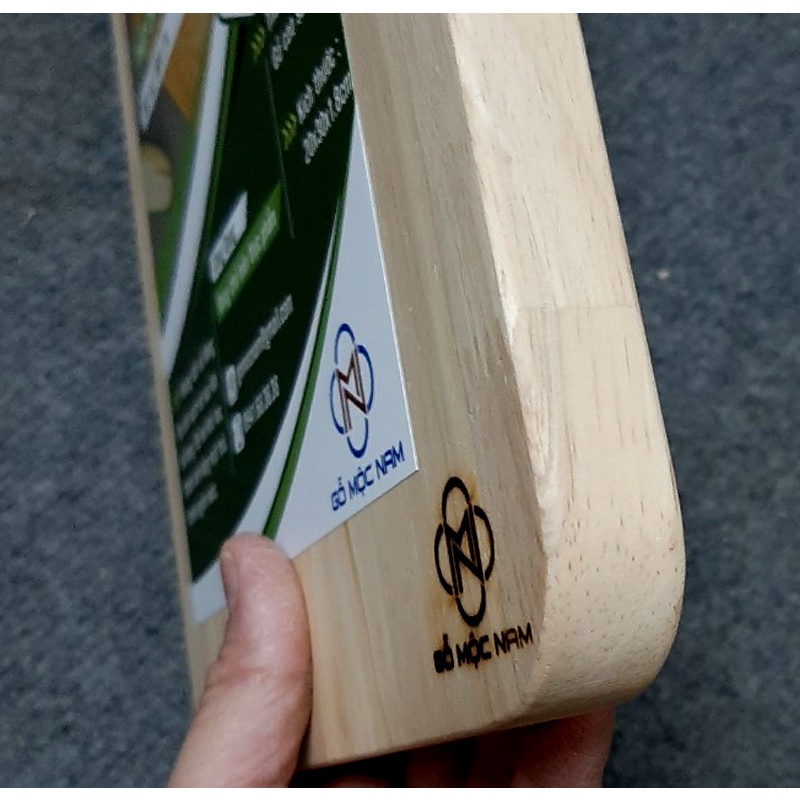 Thớt gỗ cao su chữ nhật quai vát Mộc Nam MN174 30*20*1.8cm
