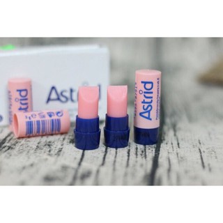 Son dưỡng mỡ hươu Astrid 4,7g giúp dưỡng môi mềm và hồng hào