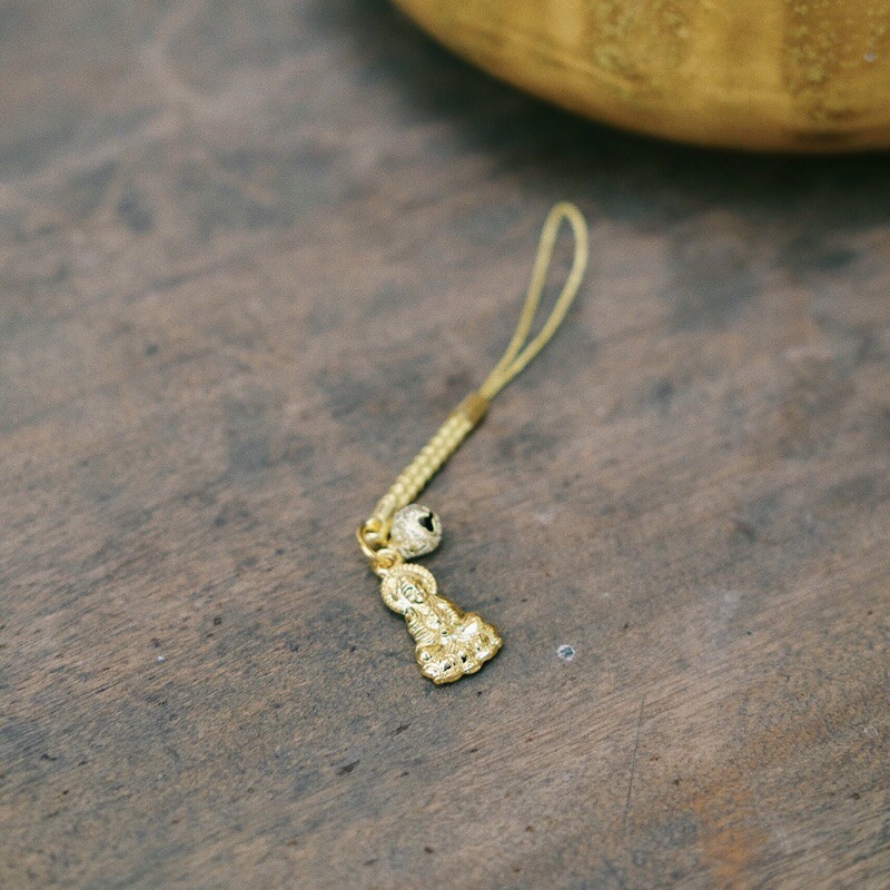 Móc khoá phong thuỷ Quan Âm cầu bình an | BigBuy360 - bigbuy360.vn