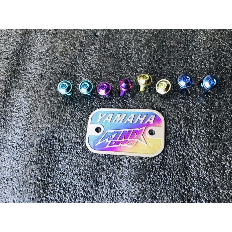 tem nắp dầu yamaha EXITER, R15,TFX, SIRIUS... kèm ốc GR5