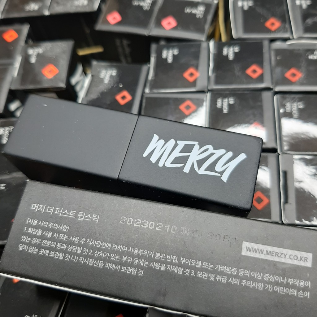 Son Thỏi Lì MERZY PERFECT LONG LASTING