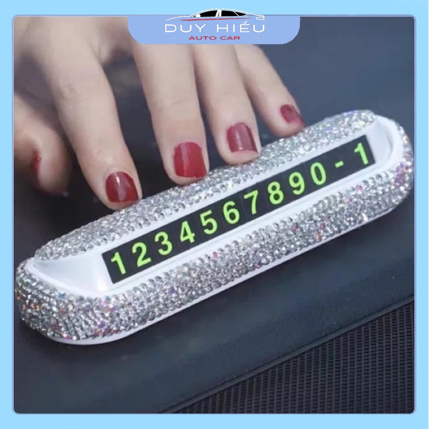 Bảng số điện thoại đính đá trên ô tô phụ kiện không thể thiếu trên xe hơi