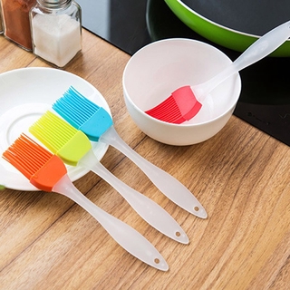 Cọ silicon phết bơ dầu lên bánh màu sắc ngẫu nhiên