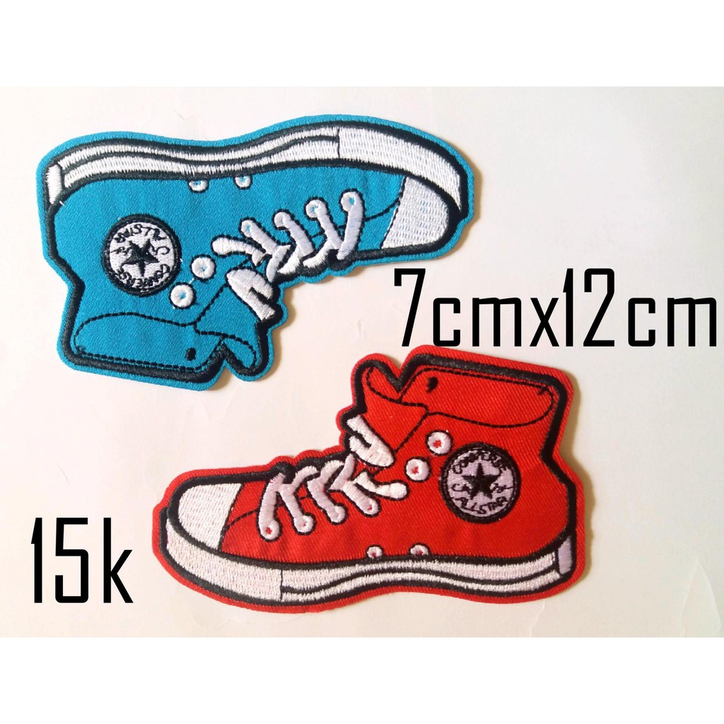 Sticker vải hình giầy converse cổ cao 031