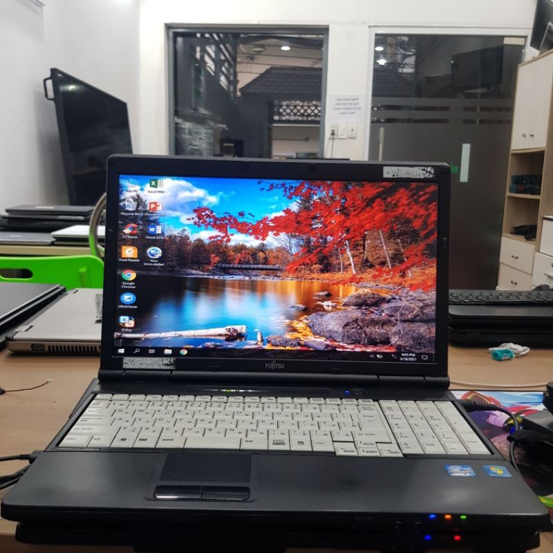 Laptop Fujitsu core i5 hàng nội địa Nhật bản siêu bền.