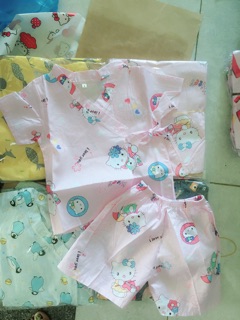 Bộ bé trai bé gái
