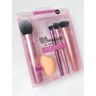 Bộ Cọ + Mút Trang Điểm Real Techniques Everyday Essential Set