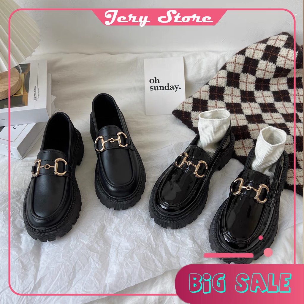 Giày độn đế cá tính phong cách mới mẻ kiểu dáng mạnh mẽ đôn dáng cá tính nhưng vẫn nhẹ nhàng. Giay, 