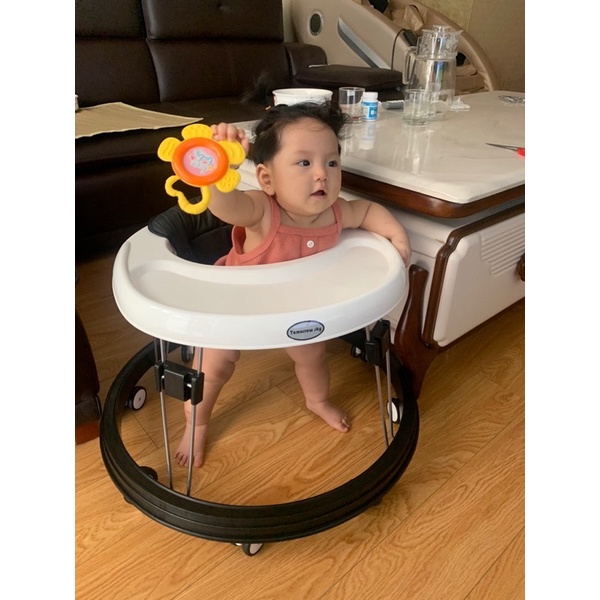 XE TRÒN TẬP ĐI CÓ BÀN ĂN DẶM GẤP GỌN CHO BÉ B&W