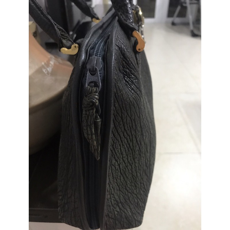 Túi da cá mập - độ bền với thời gian