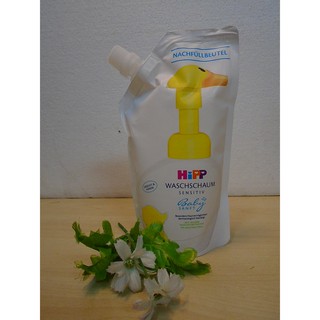 Sữa tắm Hipp con vịt của Đức