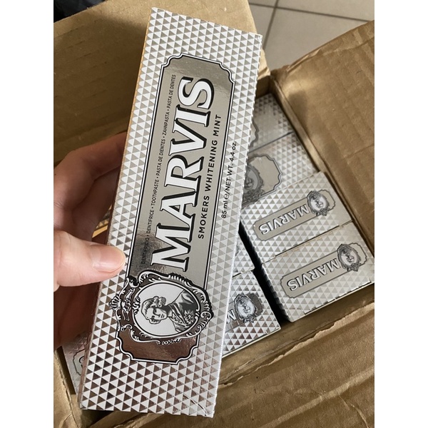 Kem Đánh Răng Marvis 411181 Smoker Whitening Mint 85ml